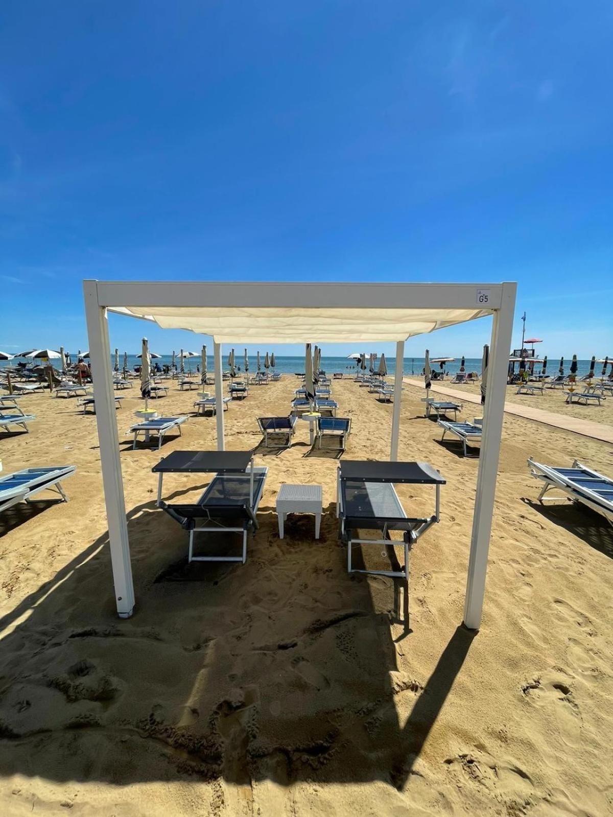 Hotel Gimm Bibione Exteriör bild